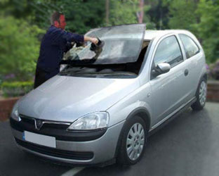 CarGlaze, we deal with windscreen replacement, car windscreen replacement, van windscreen replacement, cracked windscreen replacement, mobile windscreen replacement and insurance approved windscreen replacement throughout Derby, Nottingham, Burton On Trent, Mansfield, Uttoxeter, Lichfield, Tamworth, Matlock, Ashbourne, Loughborough, Chesterfield, Ashby De La Zouch, Heanor and Ripley.